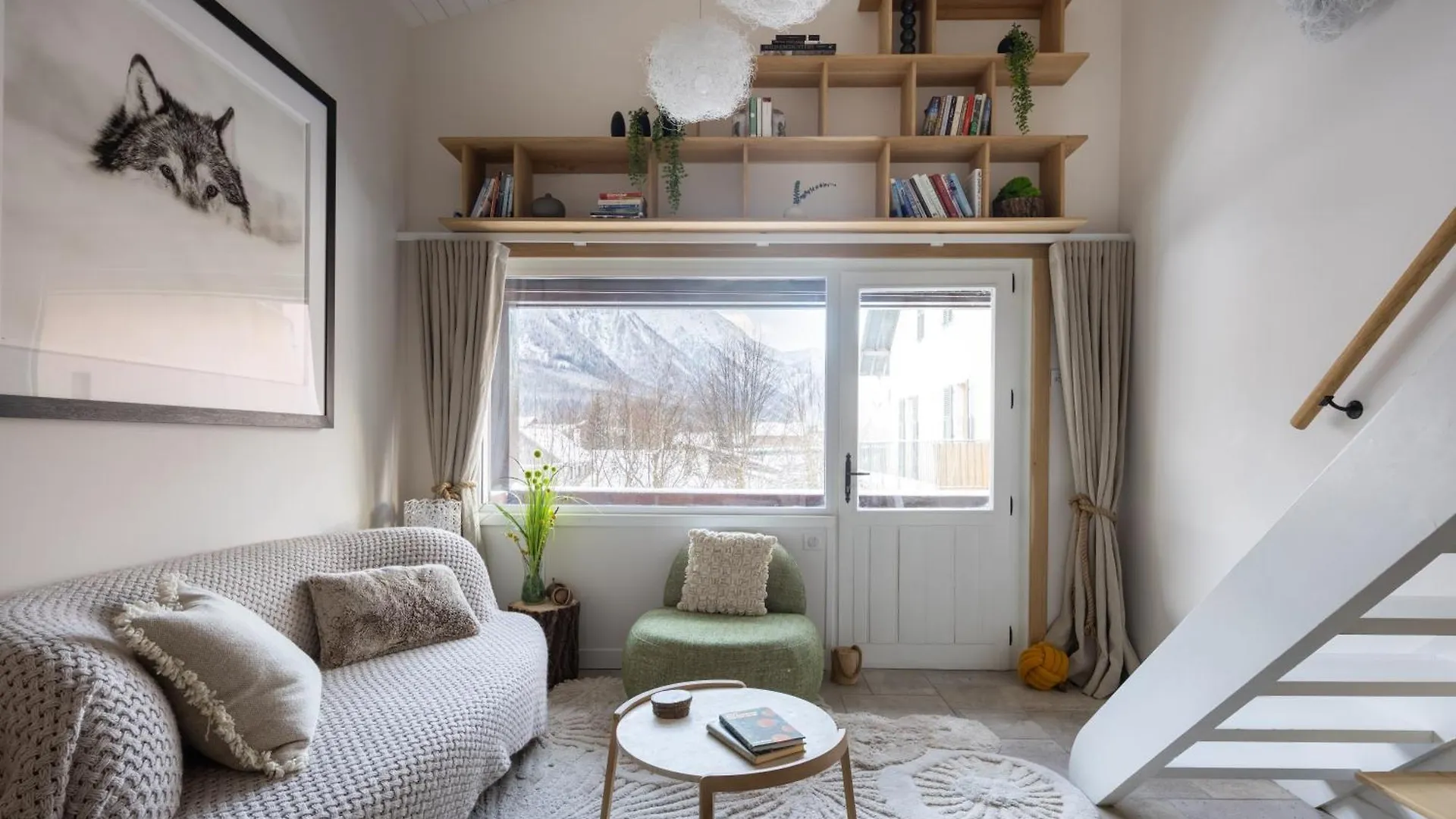 1 Bedroom Apartment Plus Mezzanine Σαμονί